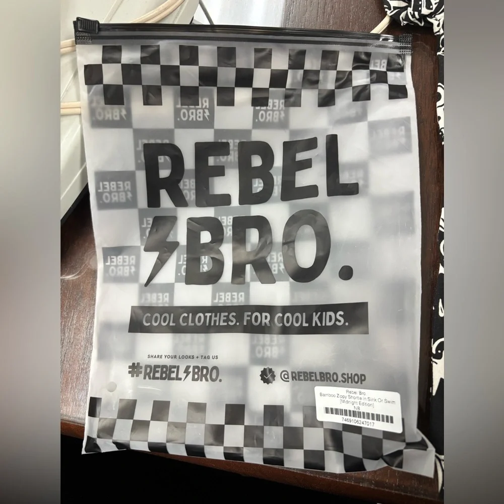 Rebel Bro Black and White Bamboo Zippy New Born Size. NEW WITH TAGS. - Picture 2 of 5